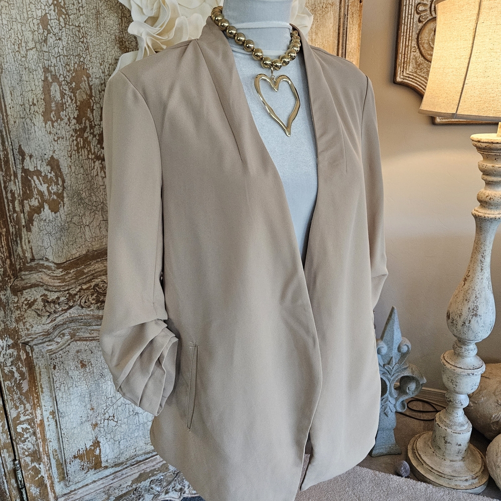 Rachel Zoe Light Beige Open-Front Blazer - Picture 3 of 10